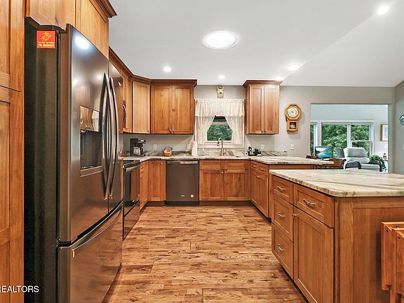 2nd image of 112 Forest View Dr