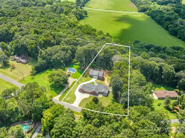 3009 Brooks Mill Ln, Wingate, NC 28174