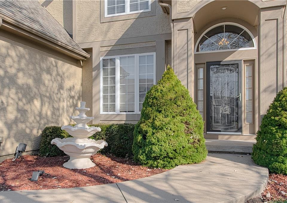 304 NE Hidden Valley Way, Lees Summit, MO 64064 | MLS #2619059