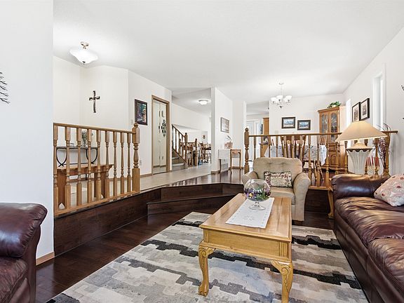 5th image of 207 18th St