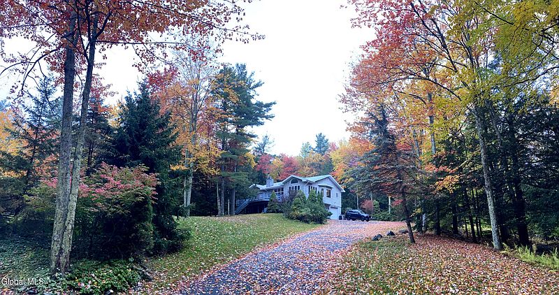 3rd image of 73 Fern Ridge Road