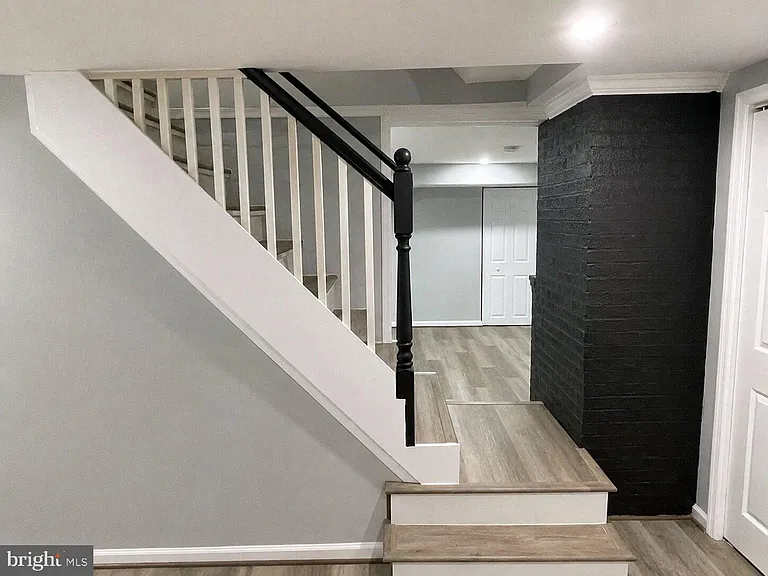 2913 Fairlawn St — Photo 16