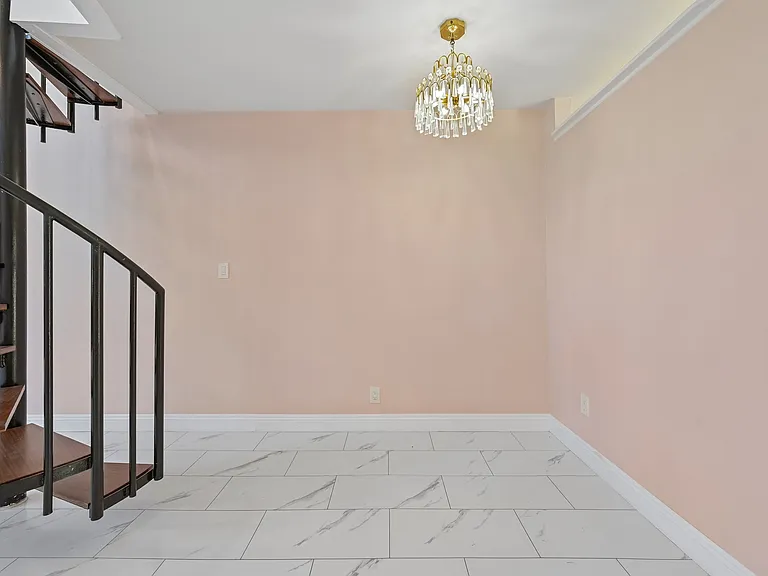 385 W Pierson St #F7 — Photo 6
