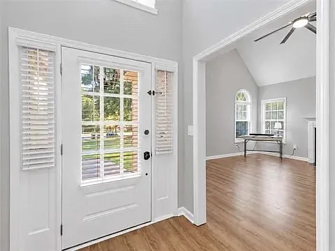 4 bed, 2.5 bath, 2275 sqft, $2,550 — Photo 3