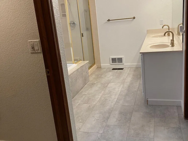 1515 E Trevino St — Photo 15