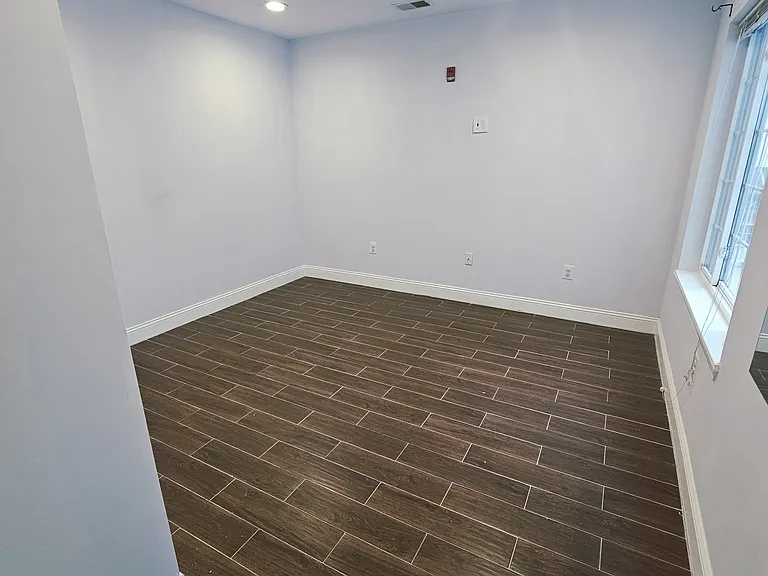 657 N 11th St #2 — Photo 9