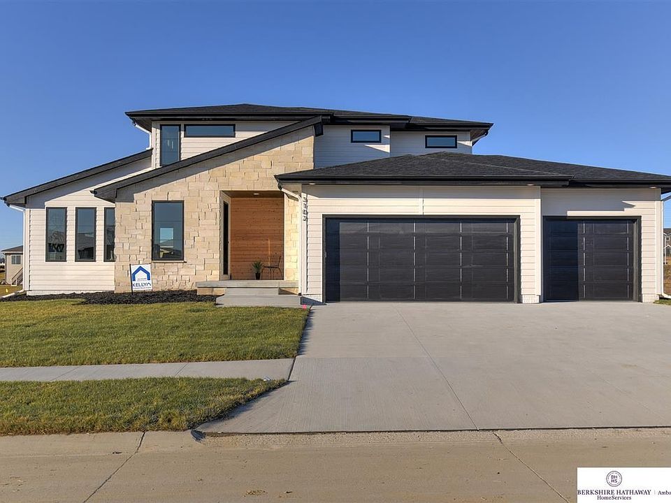 1st image of 3102 N 184th St