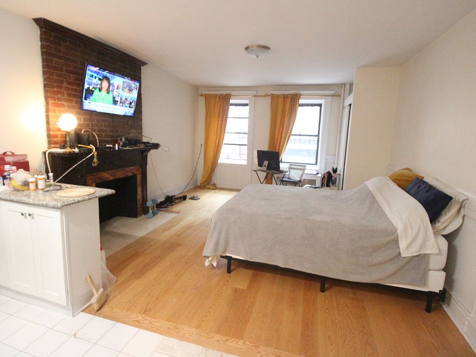 1st image of 254 W 71st St #A