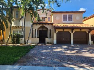 15525 SW 26th Ter, Miami, FL 33185