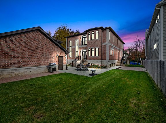 2nd image of 4056 N Lowell Ave