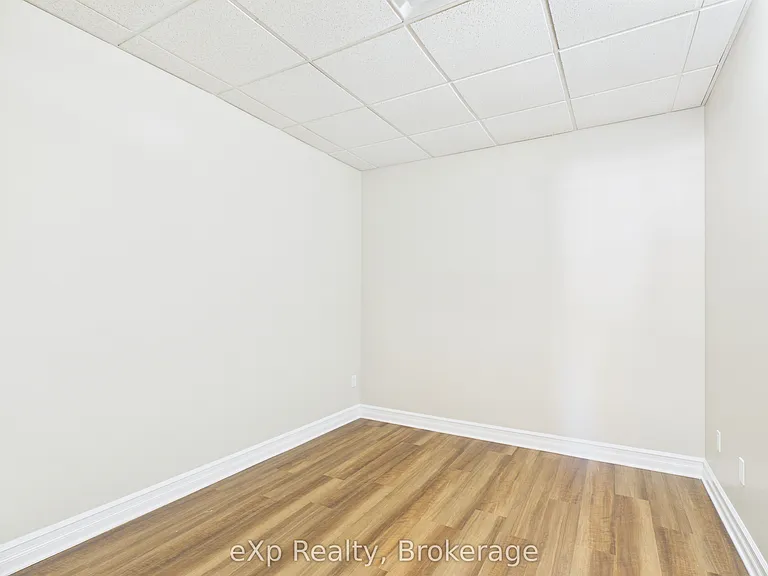 807 Queen St #2 — Photo 14
