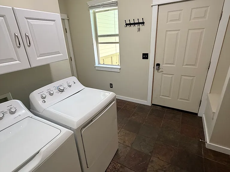 224 Kimball Ave #10-B — Photo 11
