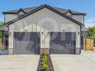 8001 W Elizabeth Ln, Fort Worth, TX 76116