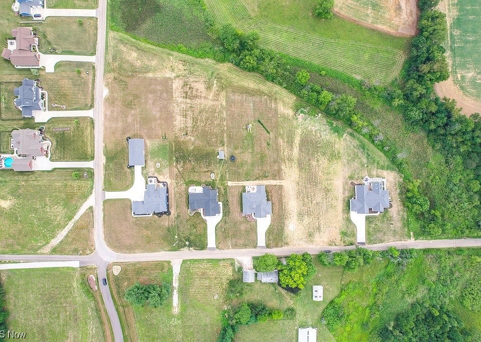 2nd image of 2950 Graybill Rd