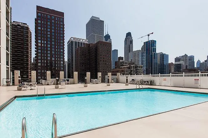 1122 N Clark St #3902 — Photo 4
