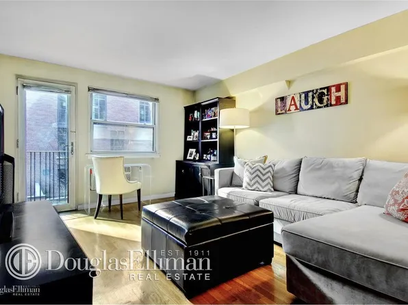 211 Thompson St, Manhattan, NY 10012