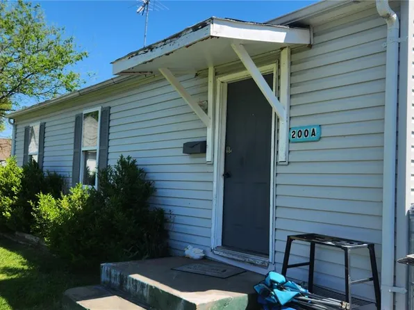 200 Virginia Ave #A, Crystal City, MO 63019