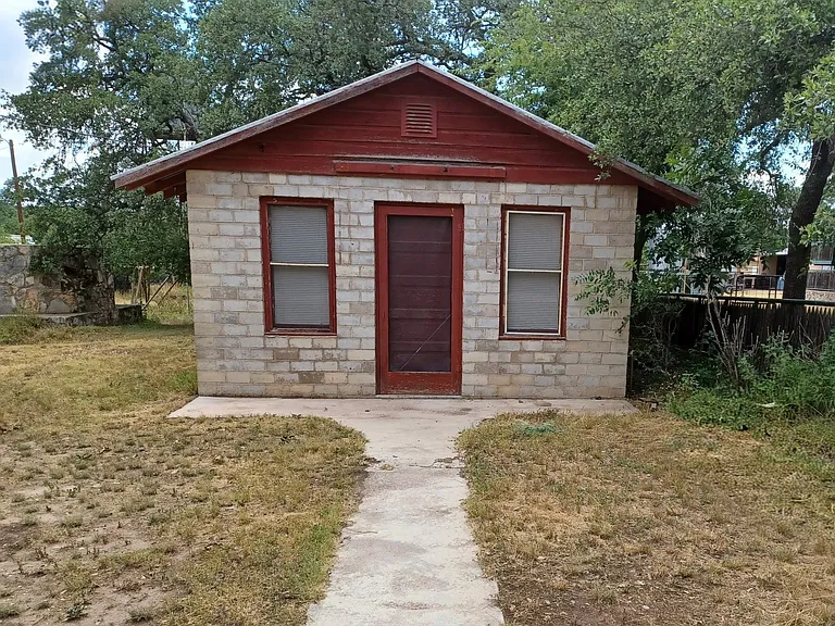 4252 Anson St — Photo 1