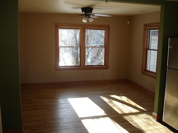 Open floor plan to living room