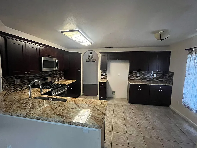 3809 Amur Maple Dr — Photo 12