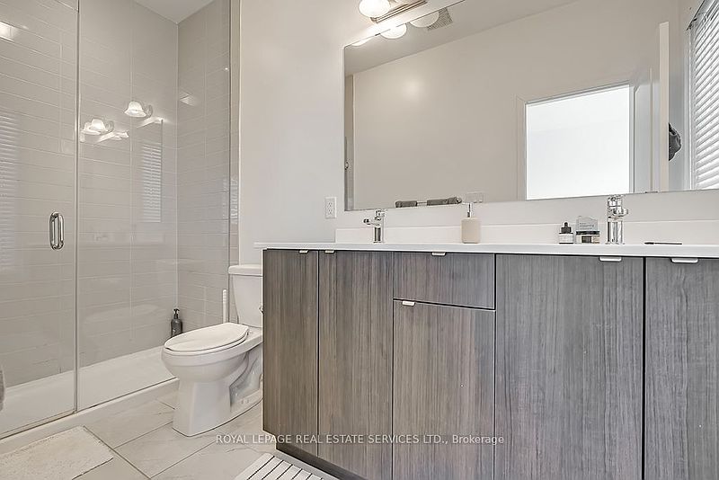 Oakville Townhouse for rent - 3 Bedrooms — photo 26