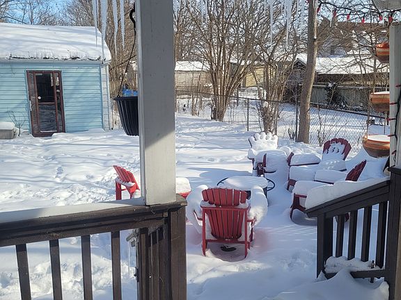 2nd image of 190 Colborne St