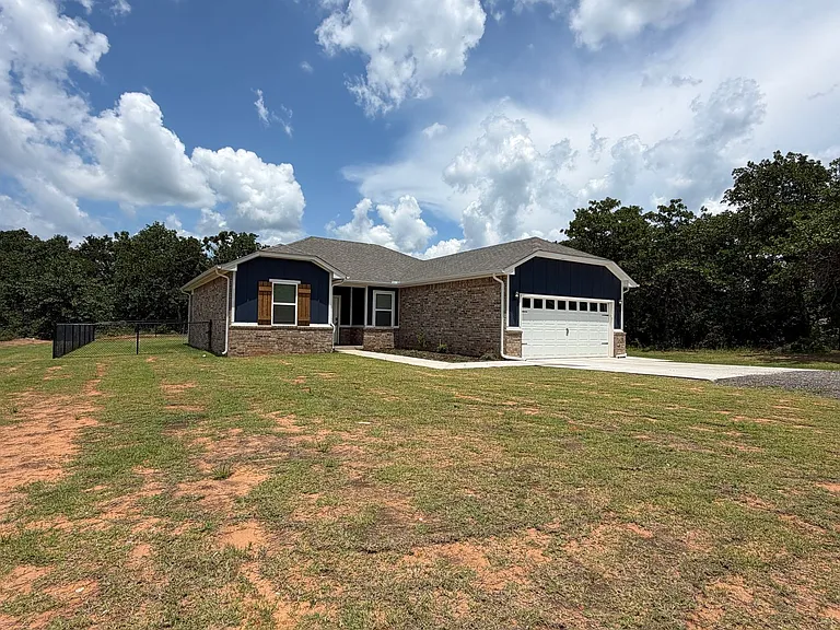 17009 Oak Ridge Cir — Photo 3