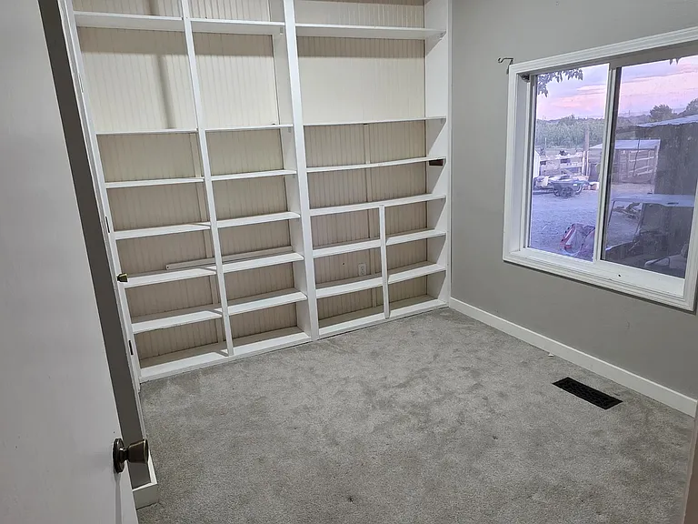 503 Valleyview Rd — Photo 11