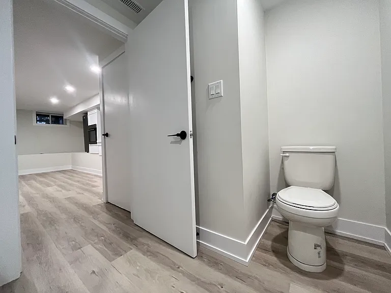 33 Somerset Ave — Photo 6