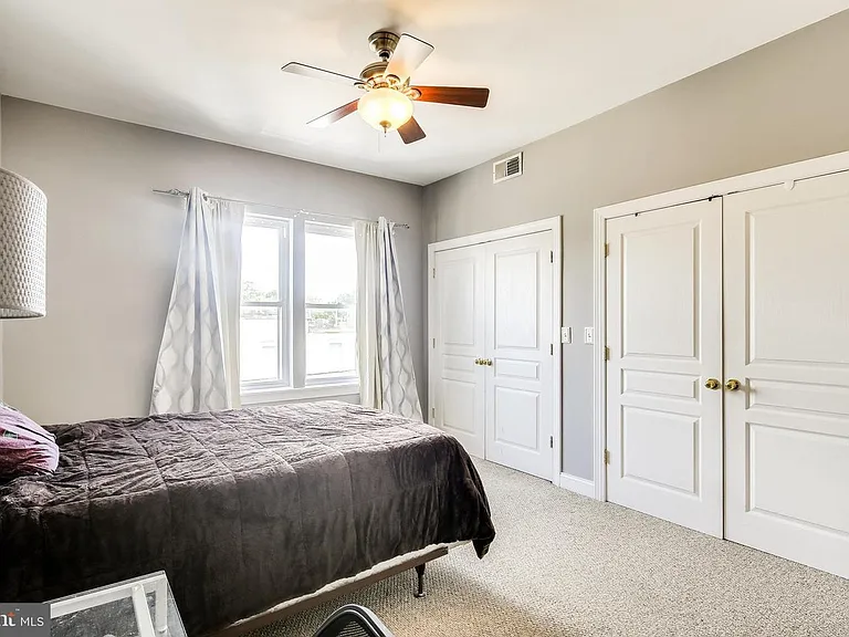 1603 Light St — Photo 18