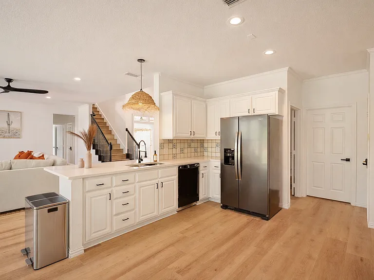 5615 Teal Ct — Photo 8