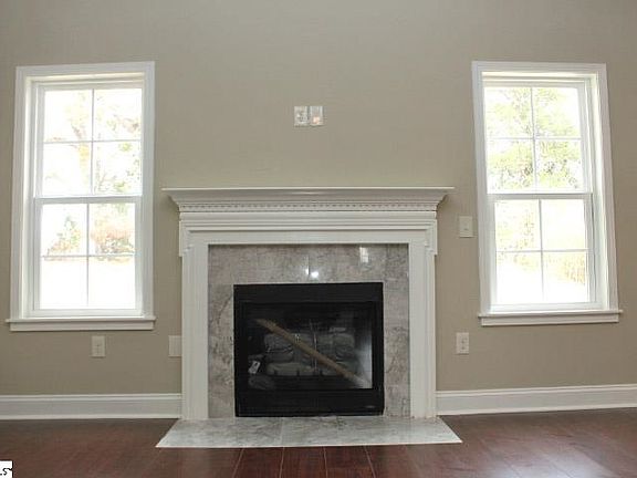 5th image of 106 Kingsdale Ct