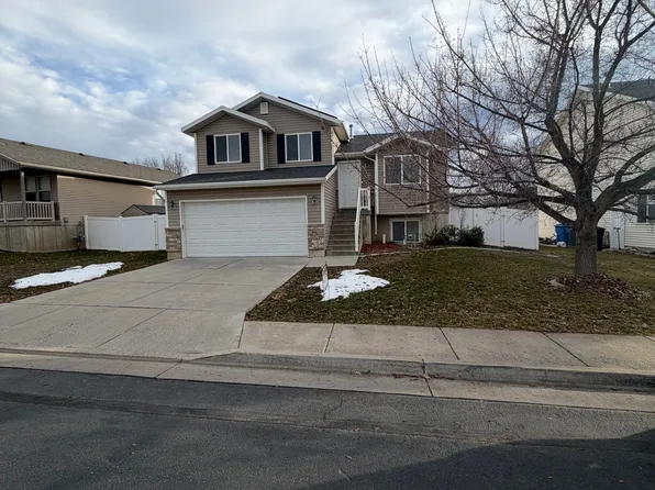 530 Red Oak Dr, North Logan, UT 84341