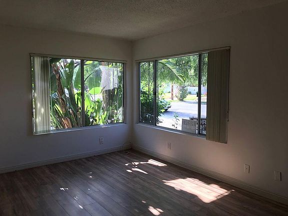 2nd image of 2268 W 20th St APT 1