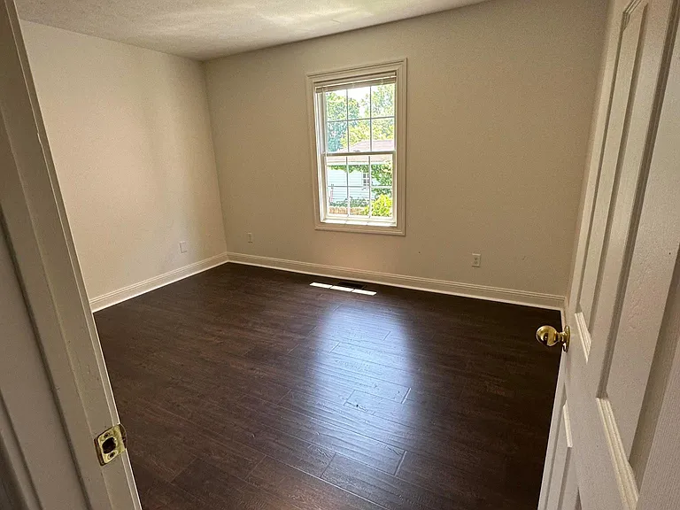 542 Virginia Ave — Photo 26