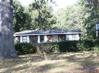 2862 Club House Rd, Mobile, AL 36605