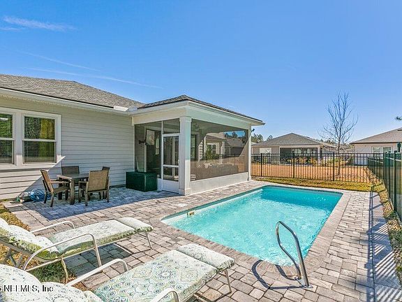2nd image of 75523 CLOVERWOOD Court