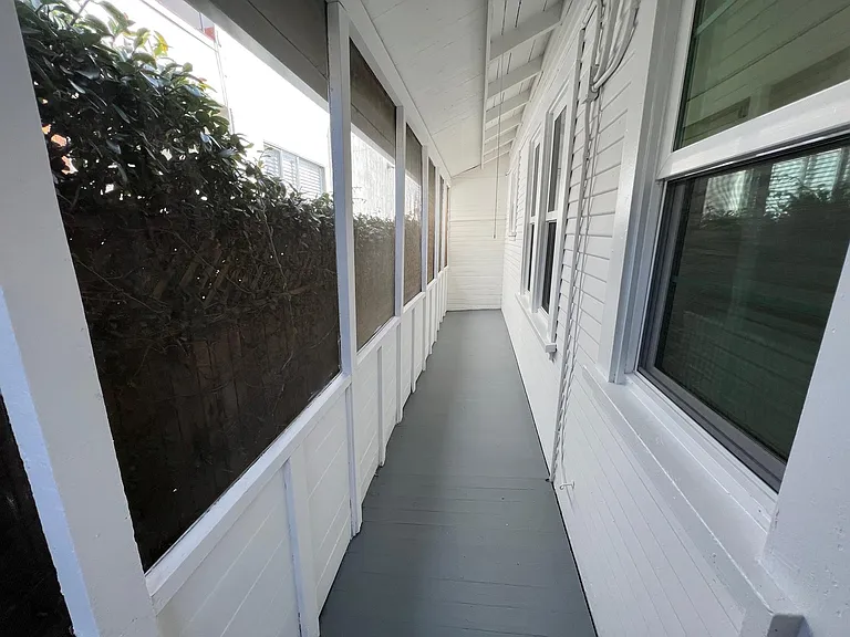 1343 Chelsea Ave — Photo 11