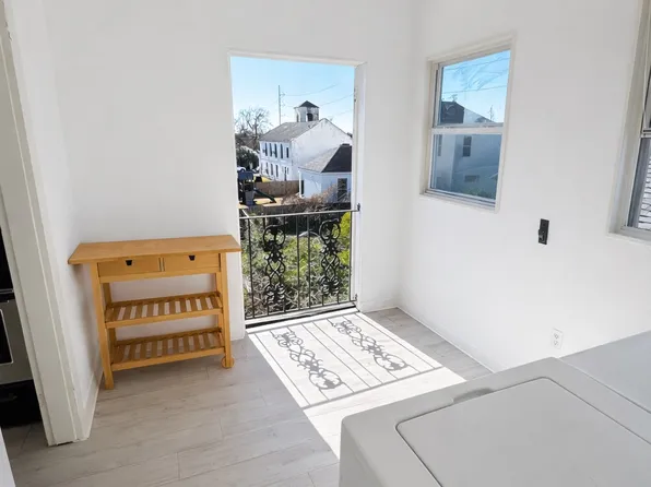 1816 Lapeyrouse St #B, New Orleans, LA 70116