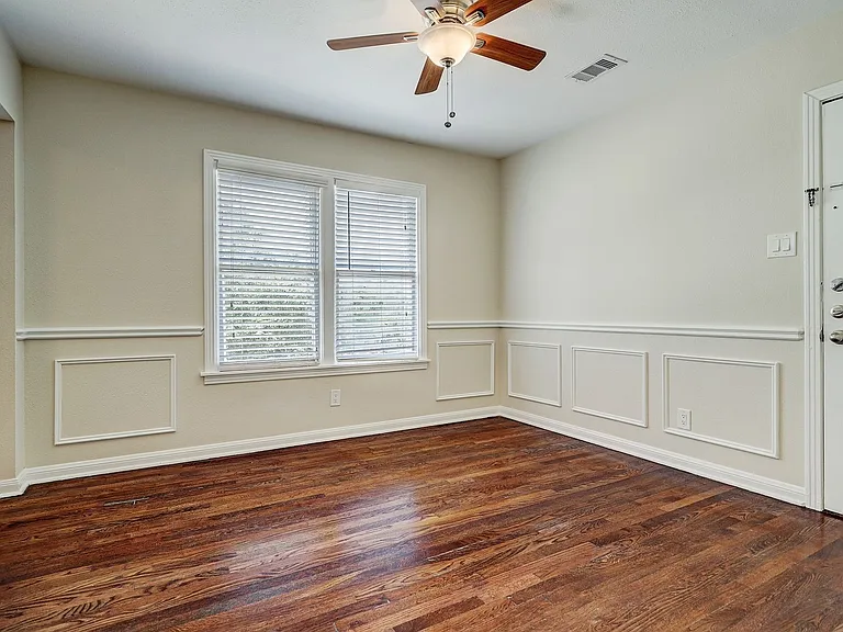 949 Teetshorn St. — Photo 6