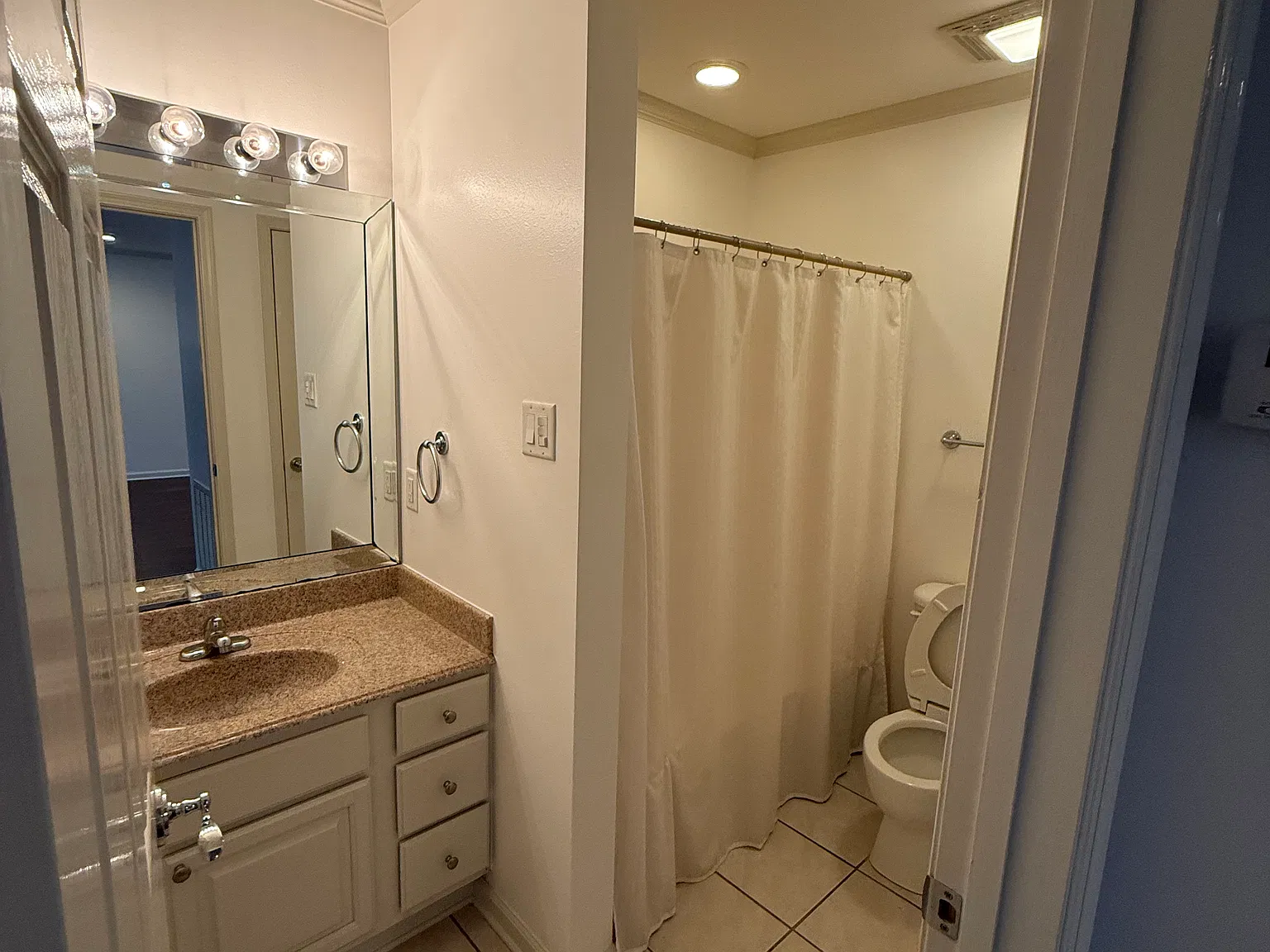 529 Versailles Blvd — Photo 4
