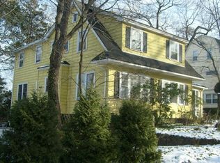 47 Carleton St, Hamden, CT 06517