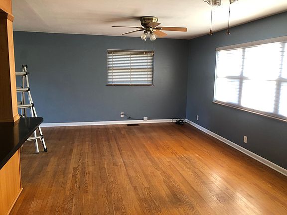 5th image of 208 Dogwood Dr