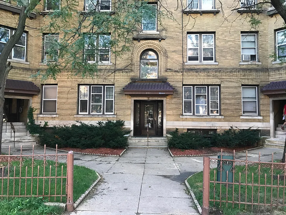 818 W Franklin Ave