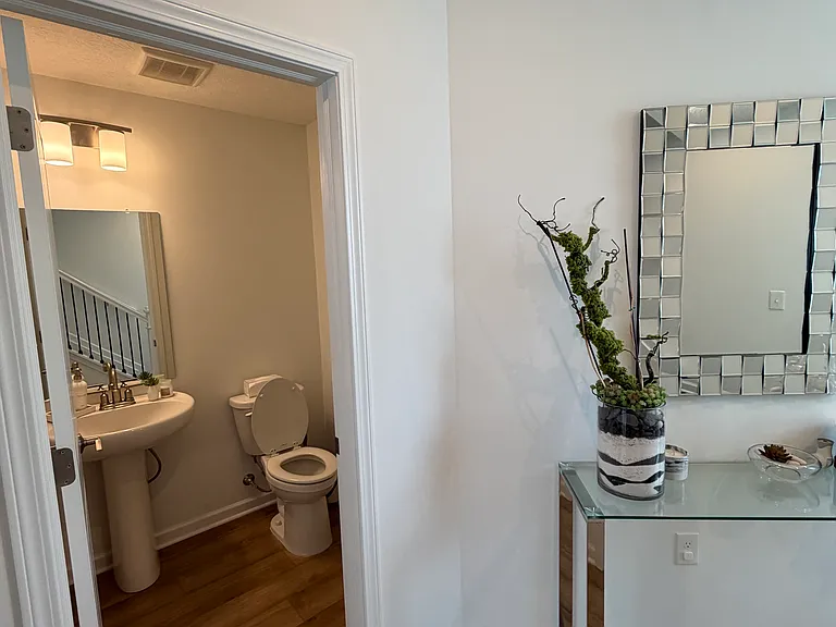 3357 Abberley Dr — Photo 5