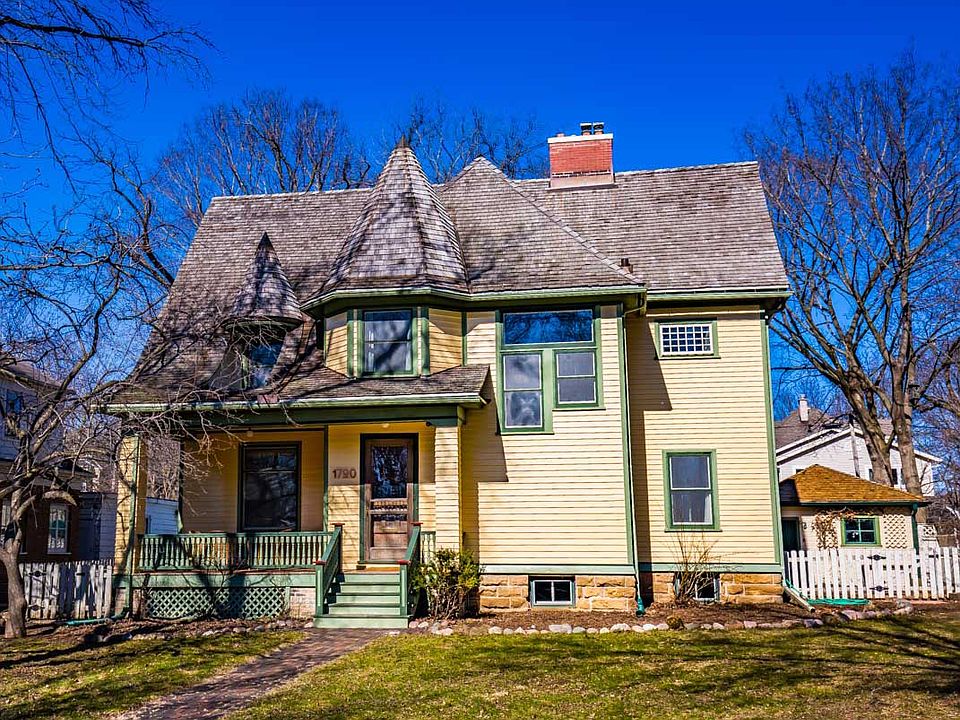 Vilas Avenue vantage