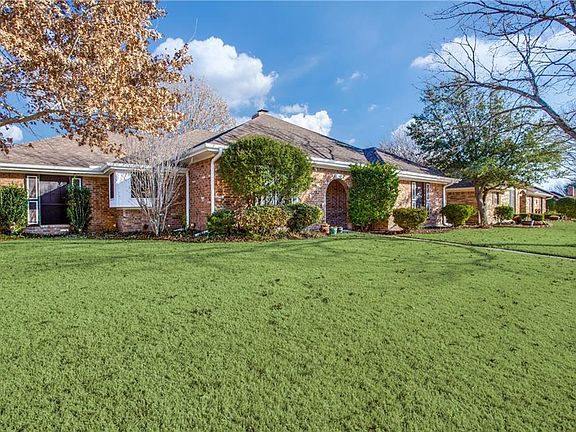 2nd image of 3929 Llano Dr