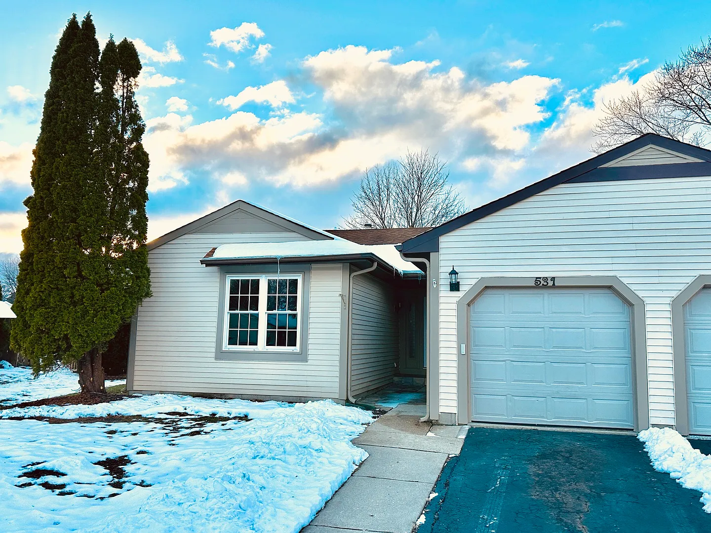 531 Lasalle Ln photo 1