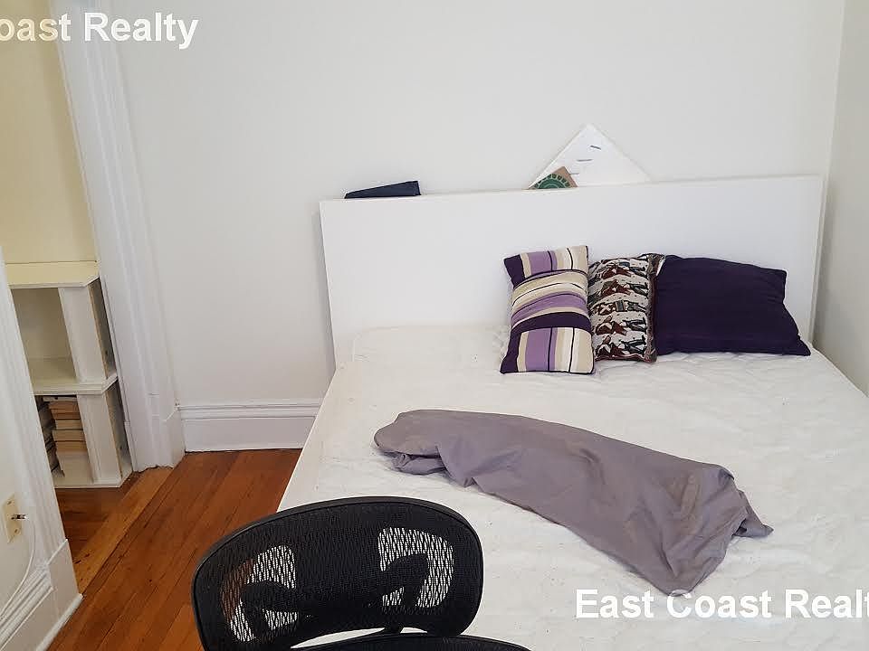 2nd image of 110 Warren St APT 021