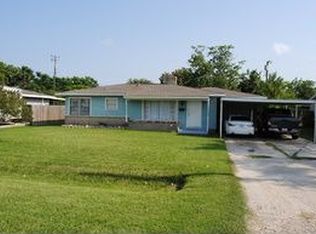 223 25th Ave N, Texas City, TX 77590